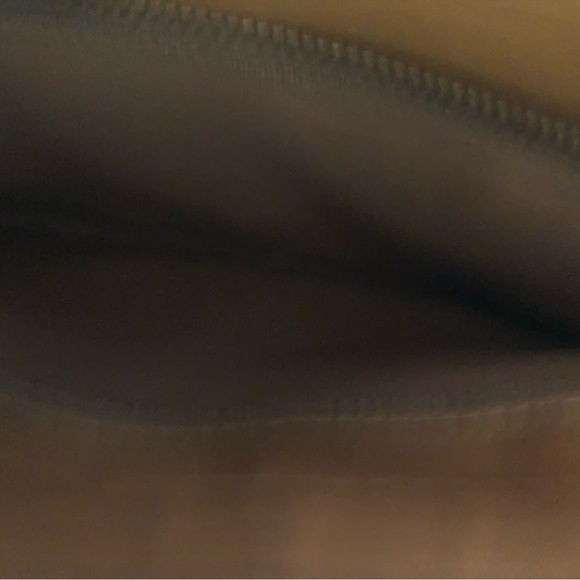 PRICE DROP Vintage 70”s Louis Vuitton handbag ❤️⭐️ - Picture 4 of 9